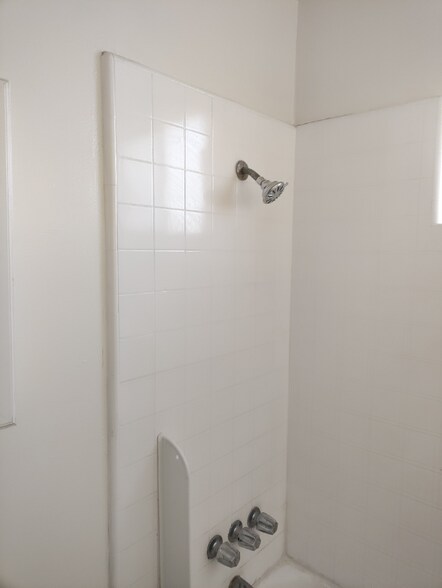 Building Photo - 8560 E Artesia Blvd