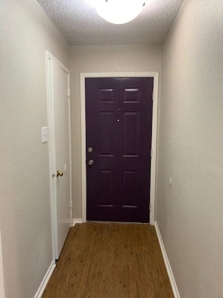 Building Photo - 7016 York Ave