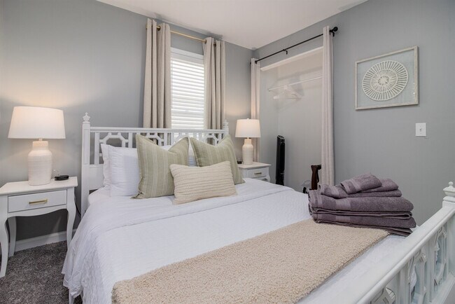 Building Photo - 23366 Hoover Ave