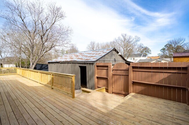 Building Photo - 8229 Patterson Rd