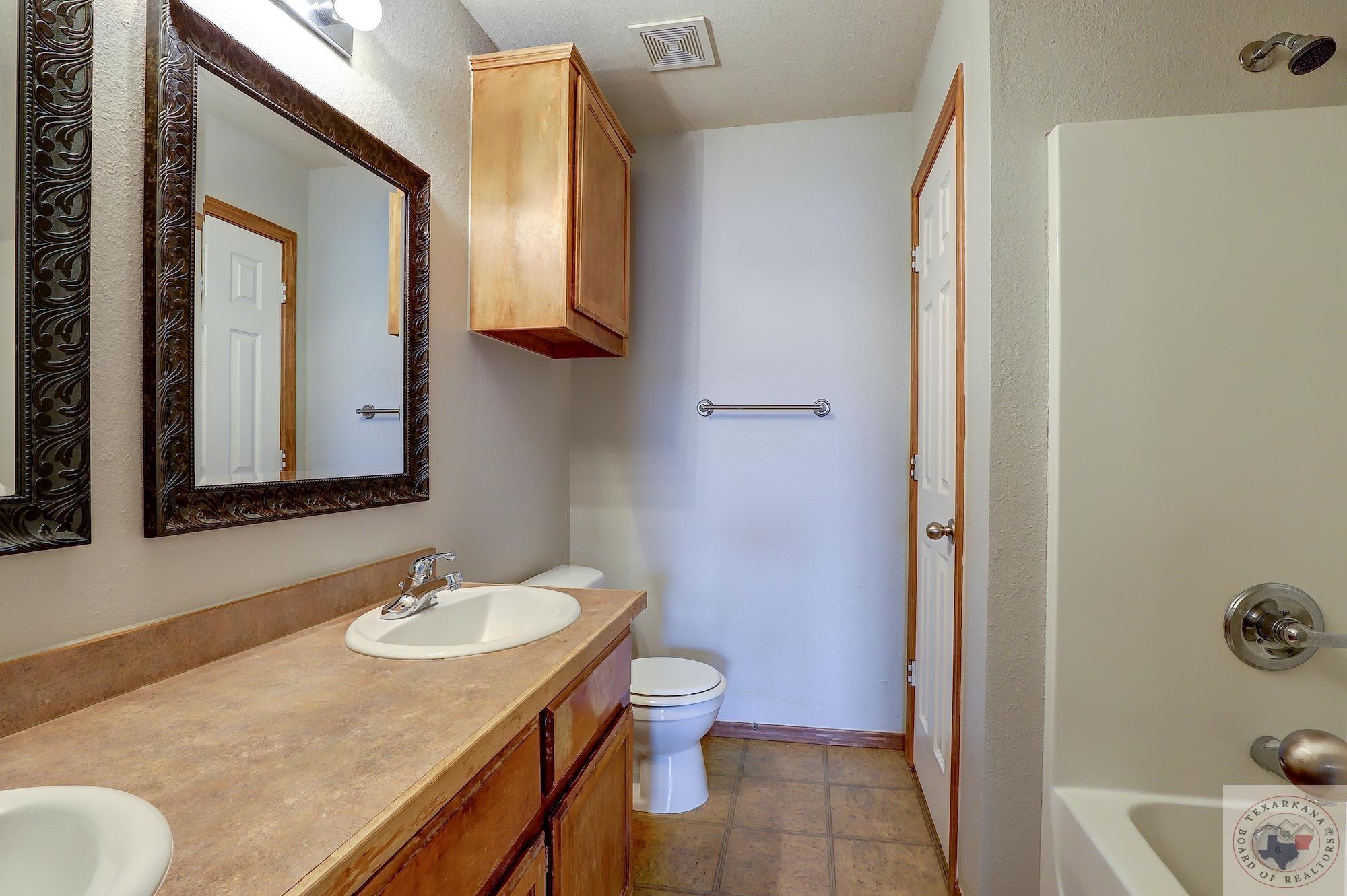 Building Photo - 4206 Magnolia St