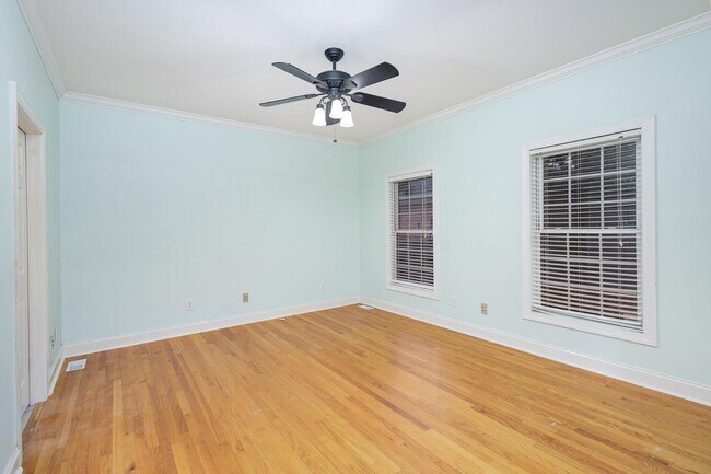Building Photo - 1610 Elkhart Cir