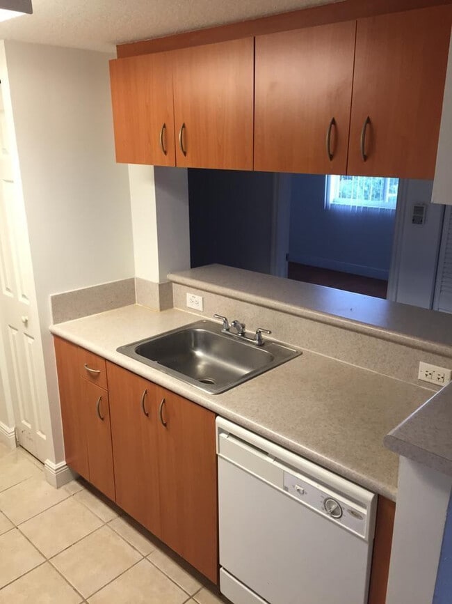 Building Photo - 816 NW 11th St