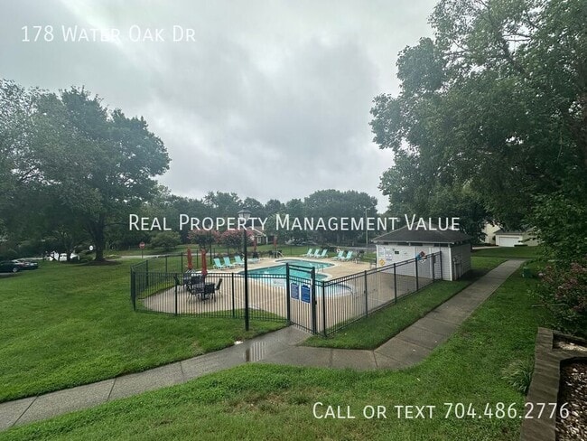 Building Photo - 178 Water Oak Dr
