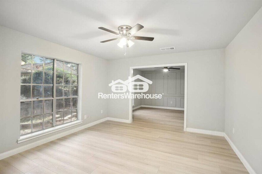 Building Photo - 6531 Coral Ridge Rd