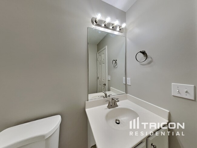 Building Photo - 4085 Heather View Ln