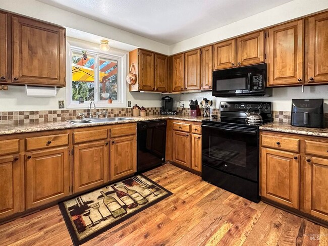 Building Photo - 5454 Lapwai Pl