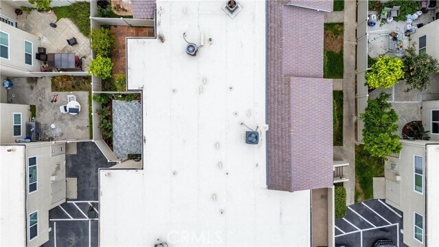 Building Photo - 44 Elksford Ave