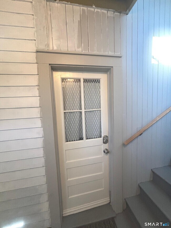 Building Photo - 143 Brown St