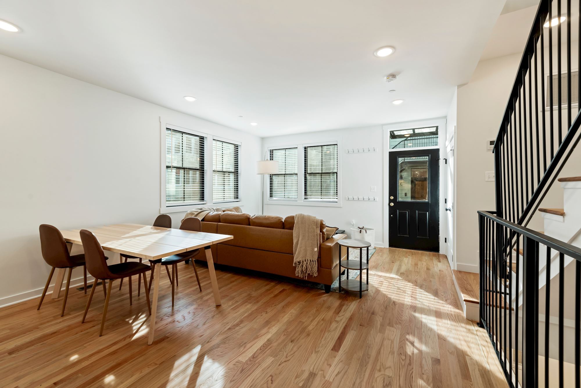 Building Photo - 423 Quincy St NW