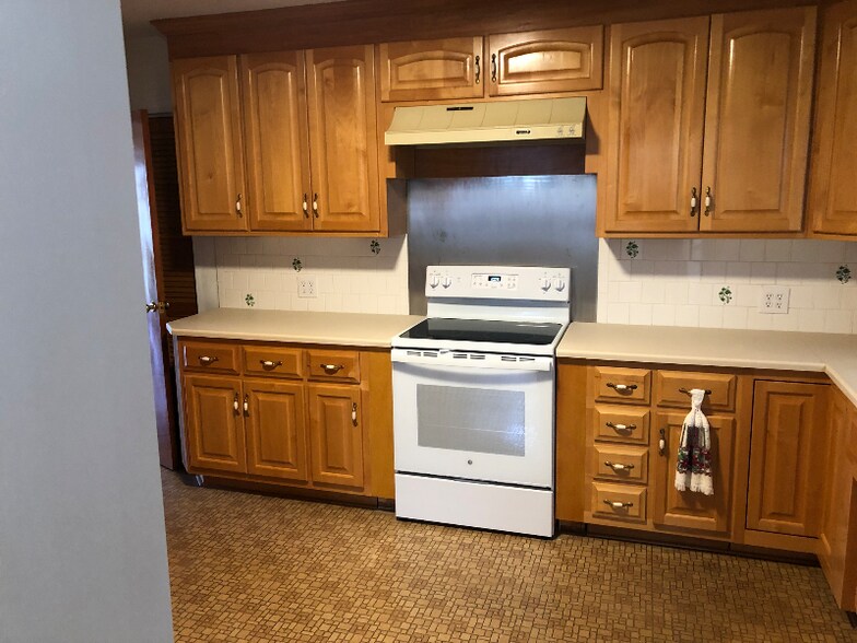 Building Photo - 11500 Elmwood Ln