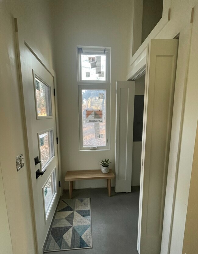 Building Photo - 1110 Waneetah Ave