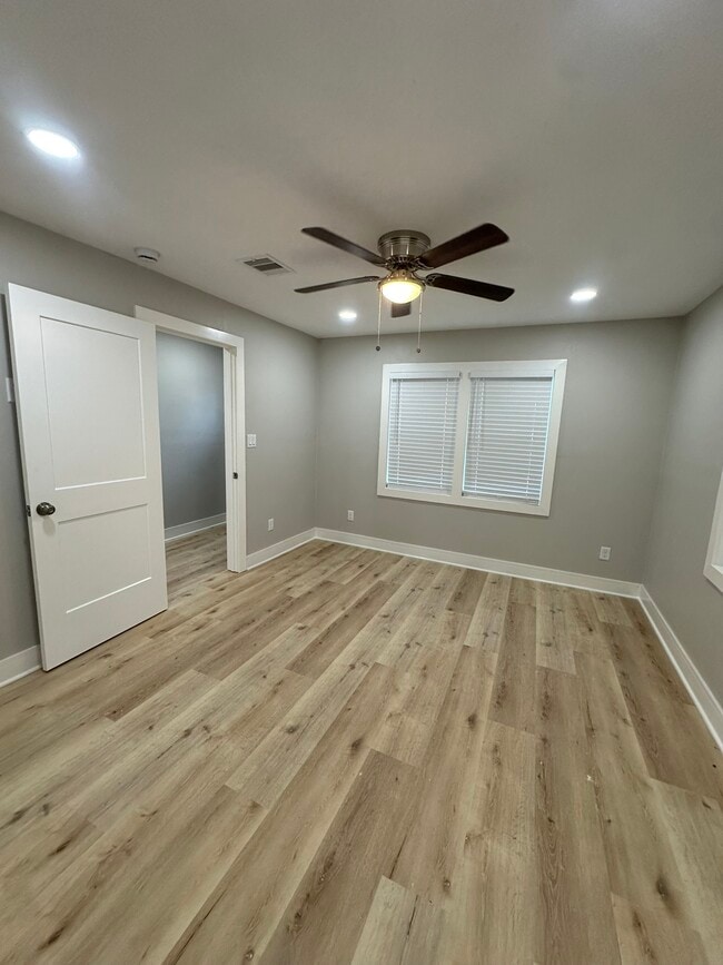 Building Photo - 8223 Wallis St