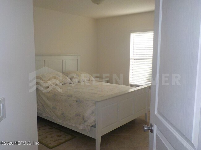 Building Photo - 1761 Oak Grove Dr S