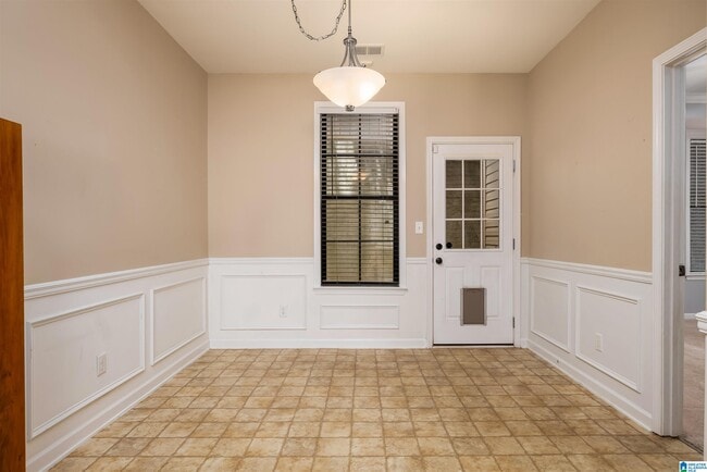 Building Photo - 2250 Ridgemont Dr