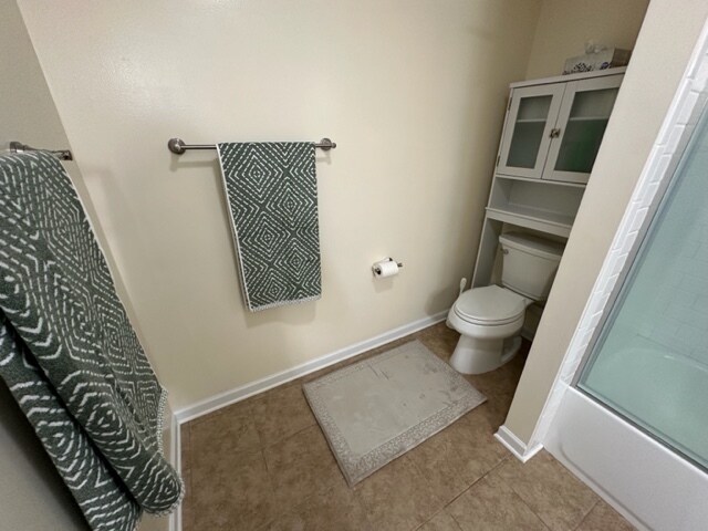 Building Photo - 3503 Lakeview Dr