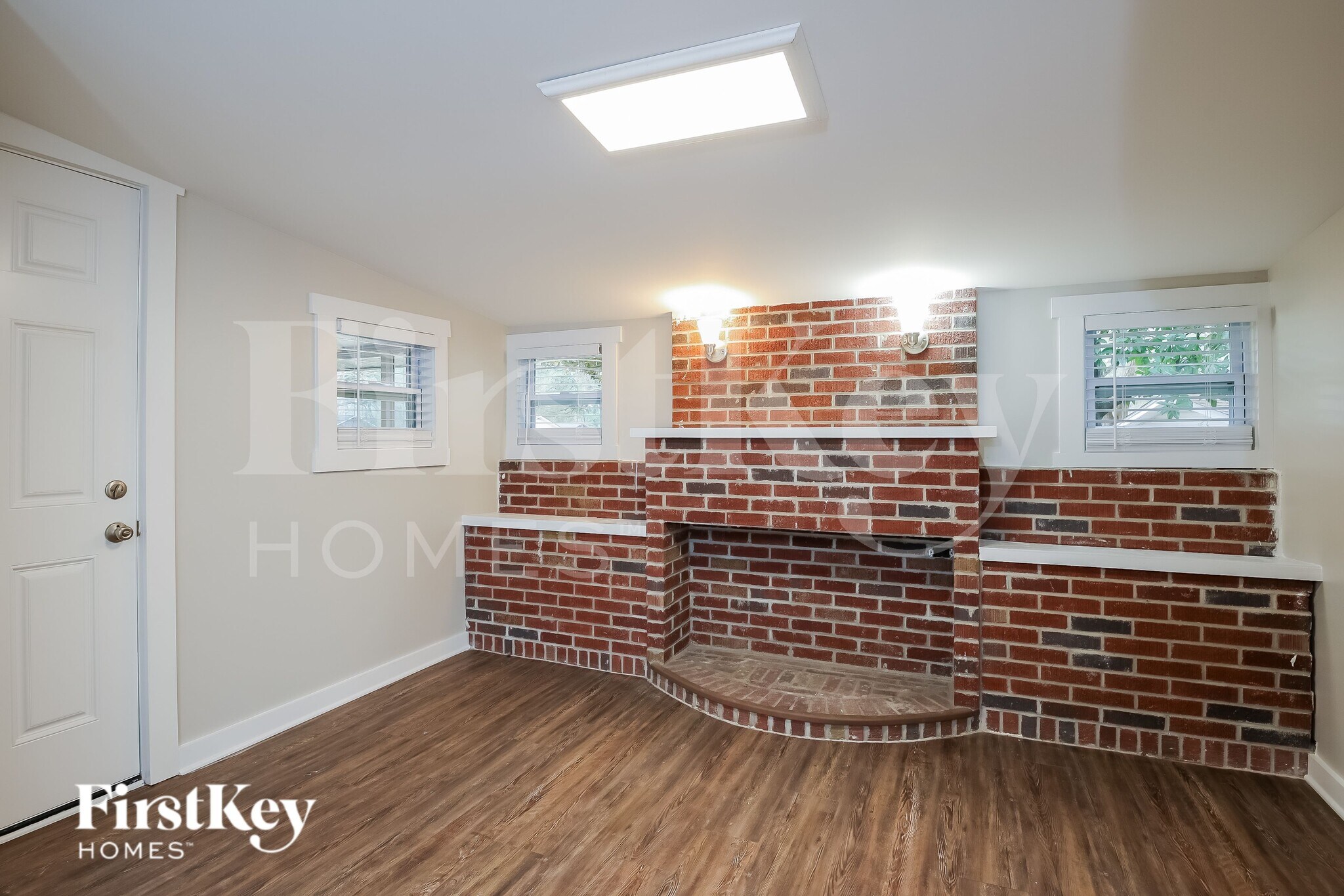 Building Photo - 4715 Glenn St