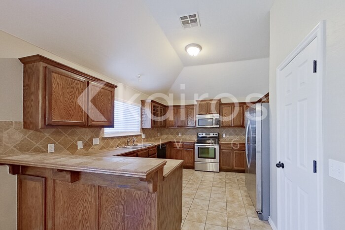 Building Photo - 4210 Syracuse St