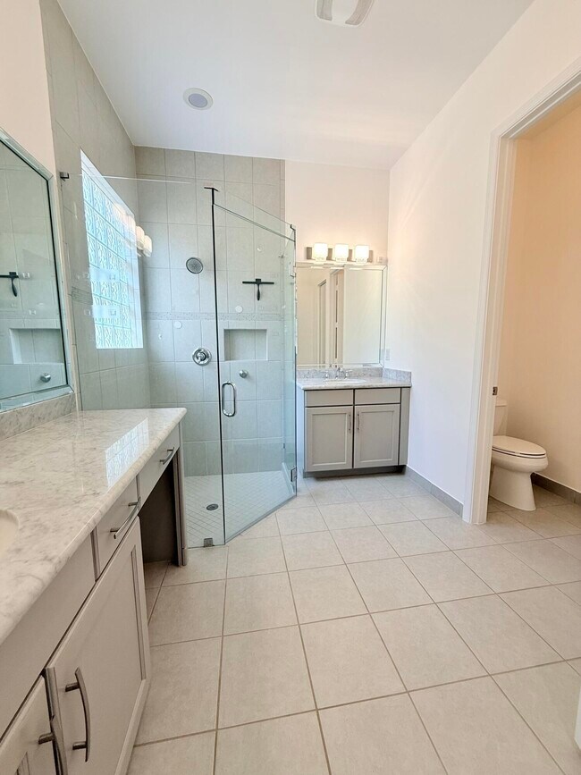 Building Photo - 14572 White Jade Terrace