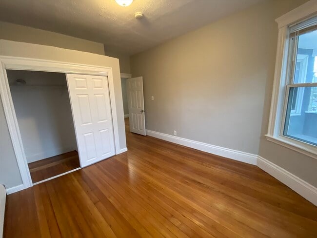 Building Photo - 39 Harwood St