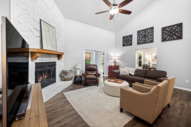 Building Photo - 507 Nassau Dr