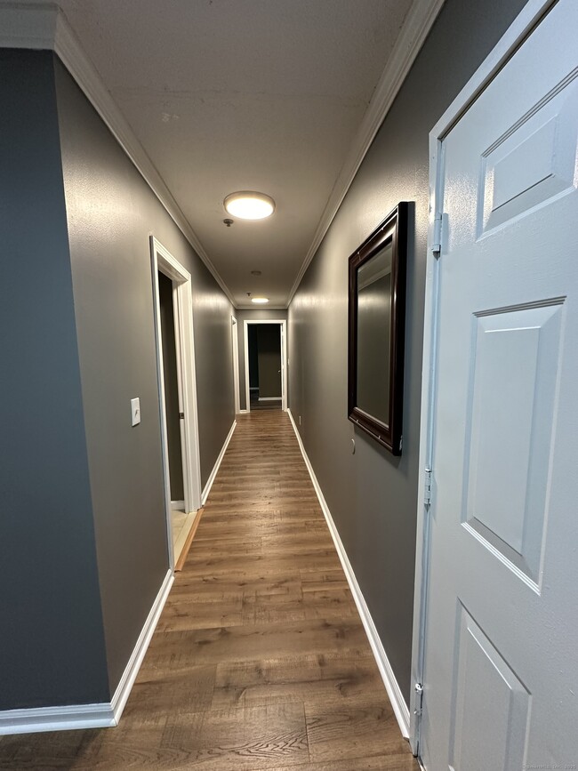 Building Photo - 127 Judd Square