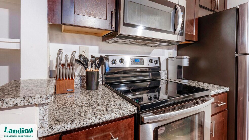 Building Photo - 121 S Fremont Ave