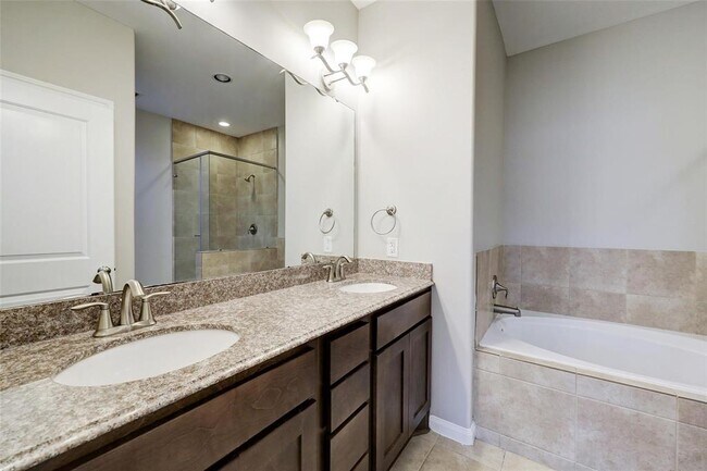 Building Photo - 2723 Misty Heath Ln