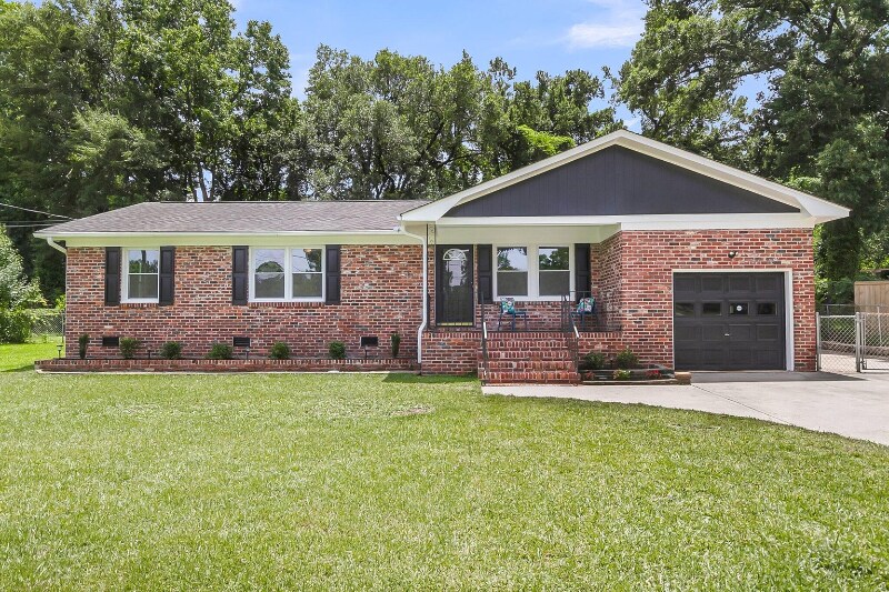 Primary Photo - 6305 Lucille Dr