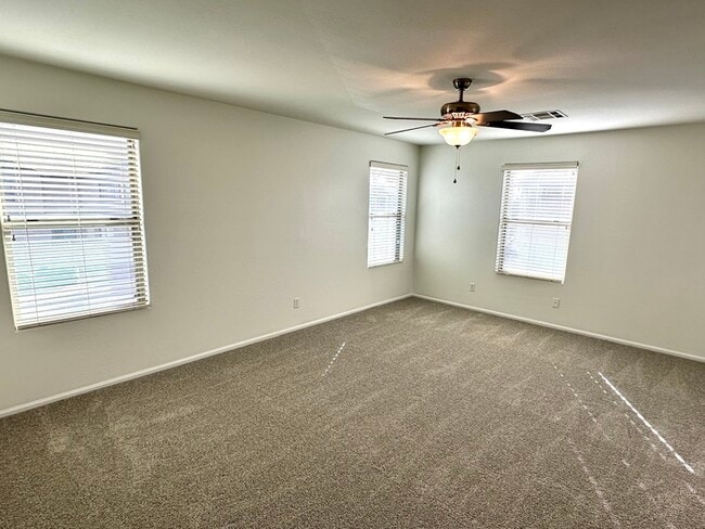 Building Photo - 971 S Deerfield Ln