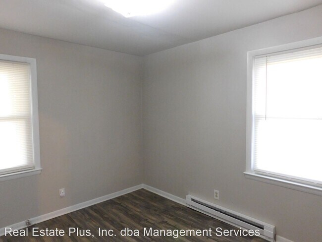 Building Photo - 3 br, 1 bath House - 1718 Wintergreen Road