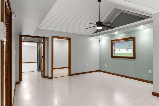 Building Photo - 10519 Bridgewood Dr