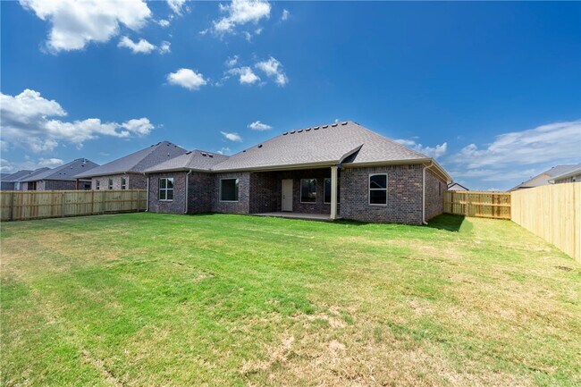 Building Photo - 110 N Banner Ave