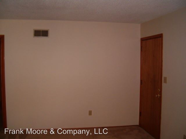 Building Photo - 3 br, 1.5 bath House - 232 Dyches Dr
