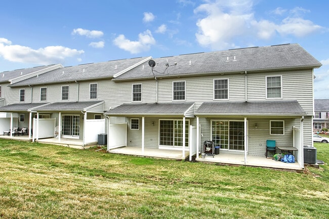 Building Photo - 16 Lismore Pl