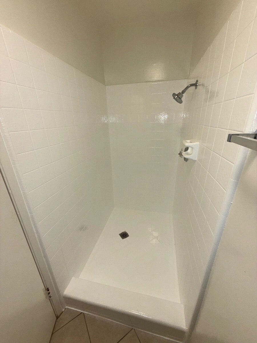 Building Photo - 10760 Rose Ave