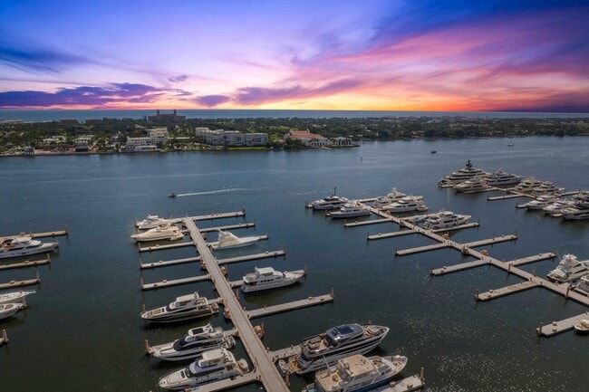 Building Photo - 400 N Flagler Dr