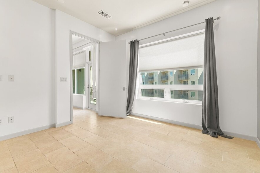 Building Photo - 17902 La Cantera Pkwy