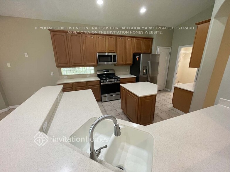Building Photo - 12575 Cara Cara Loop
