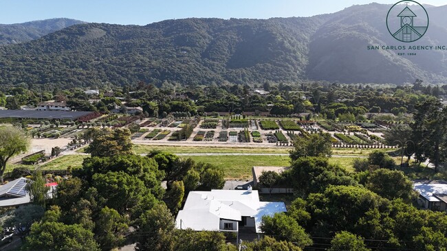 Building Photo - Spacious Two Bedroom Home on Carmel Valley...