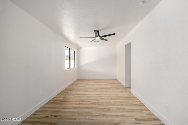Building Photo - 4749 E Contessa St