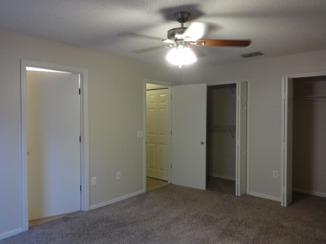 Building Photo - 10541 Rocking A Run