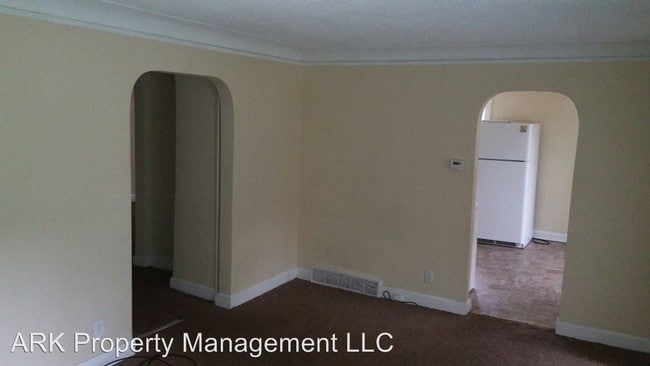 Building Photo - 4273 Kendall Rd