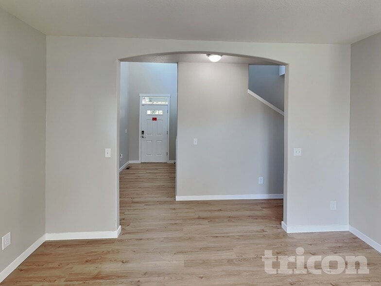 Building Photo - 7615 NE 60th Way