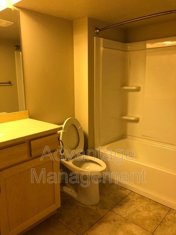 Building Photo - 3216 W Prairie Grass Dr
