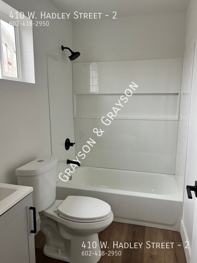 Building Photo - 410 W Hadley St