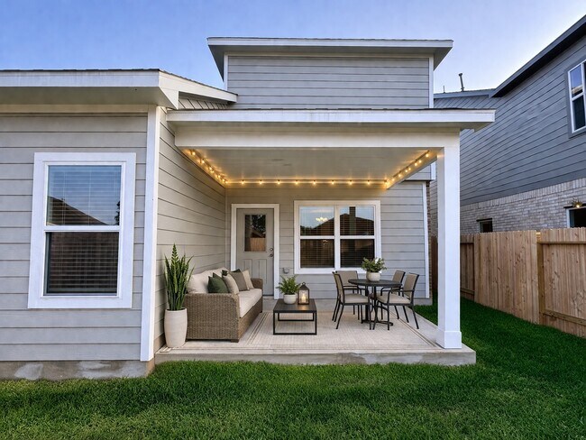 Building Photo - 9749 Grace Rdg Dr