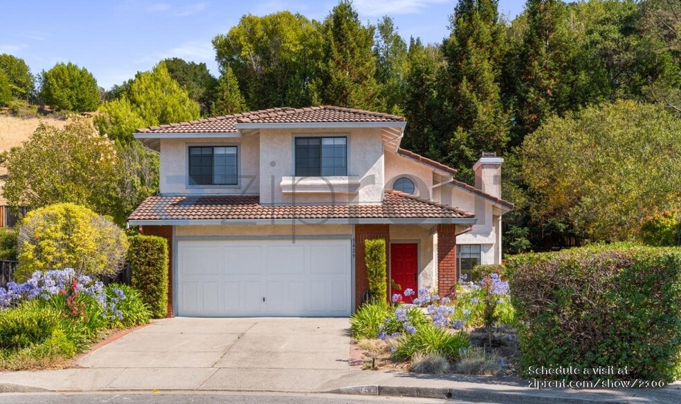 Building Photo - 5429 Cabrillo Sur