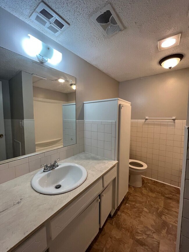 Interior Photo - Hillcrest Apartments