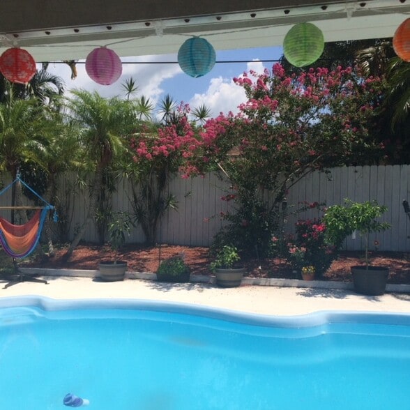 Building Photo - 1831 Kay Dr